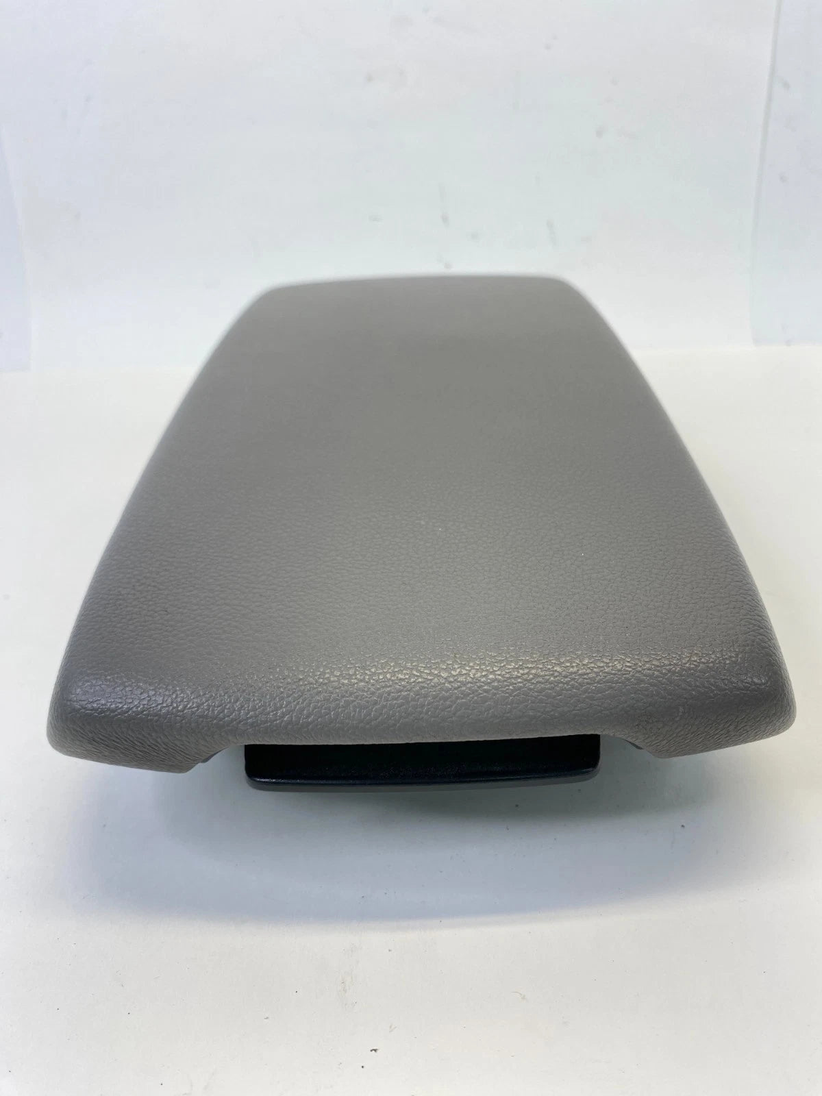 2017 2018 HYUNDAI ELANTRA CENTER CONSOLE ARMREST LID COVER ARM REST STORAGE OEM