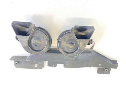 2007-2015 AUDI Q7 HIGH LOW NOTE PITCH HORN ASSEMBLY WITH BRACKET 4L0951229A OEM