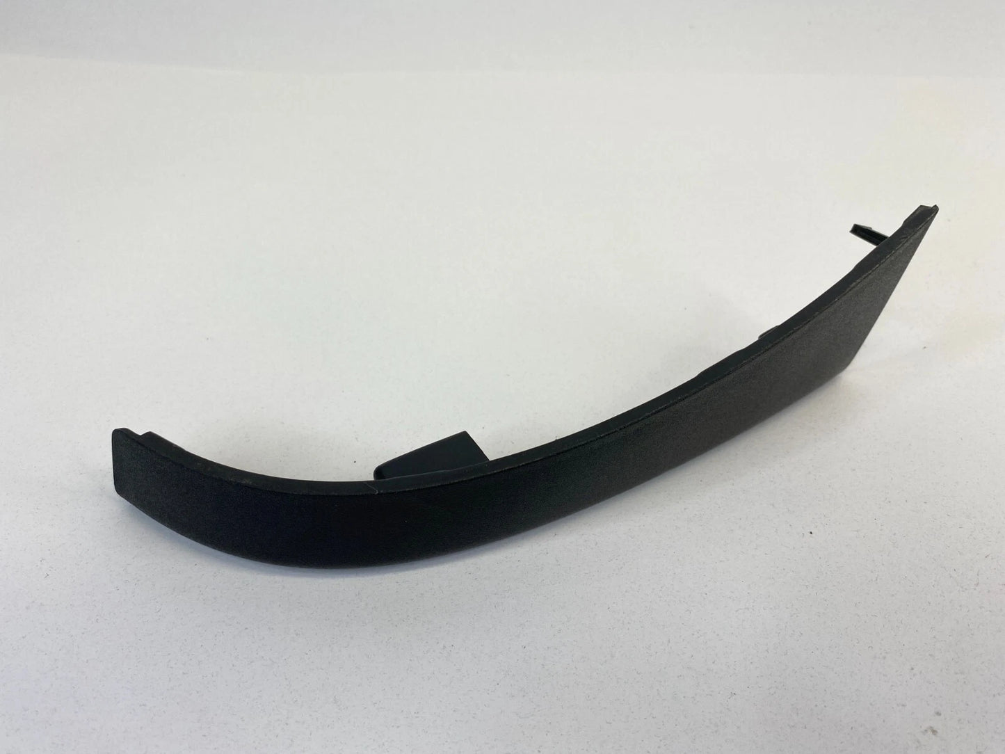 2009-2012 CHEVROLET TRAVERSE REAR RIGHT INNER DOOR PULL HANDLE COVER 15948057