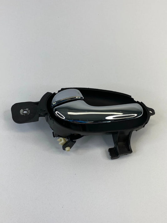 02-09 GMC ENVOY TRAILBLAZER REAR LEFT SIDE INNER DOOR HANDLE OEM
