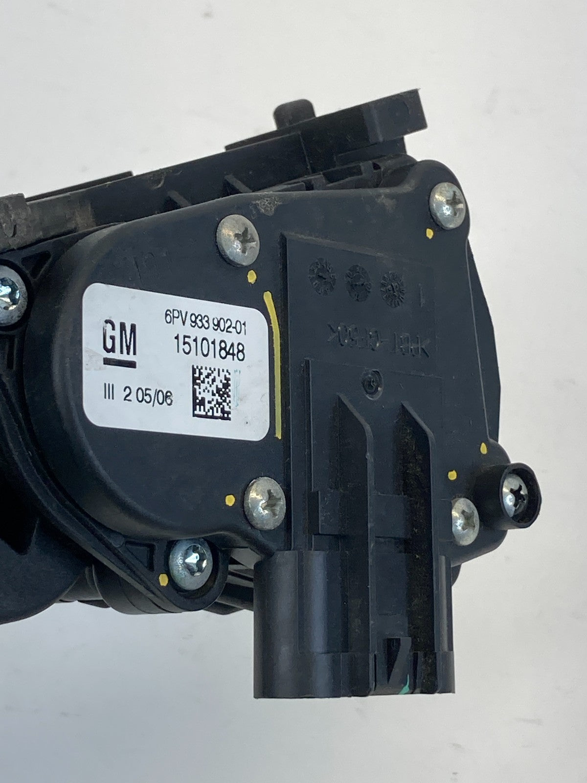 07-11 GMC Yukon Escalade 2.4L AT Fuel Accelerator Gas Pedal Throttle 15101848