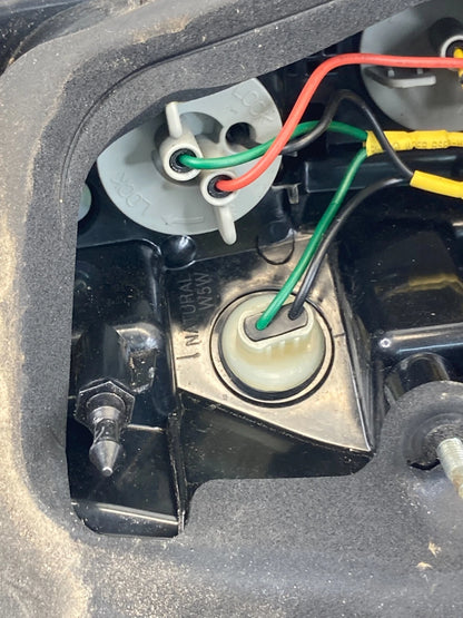 2012 2013 KIA OPTIMA REAR RIGHT PASSENGER OUTER TAIL LIGHT LAMP 92402-4C000 OEM