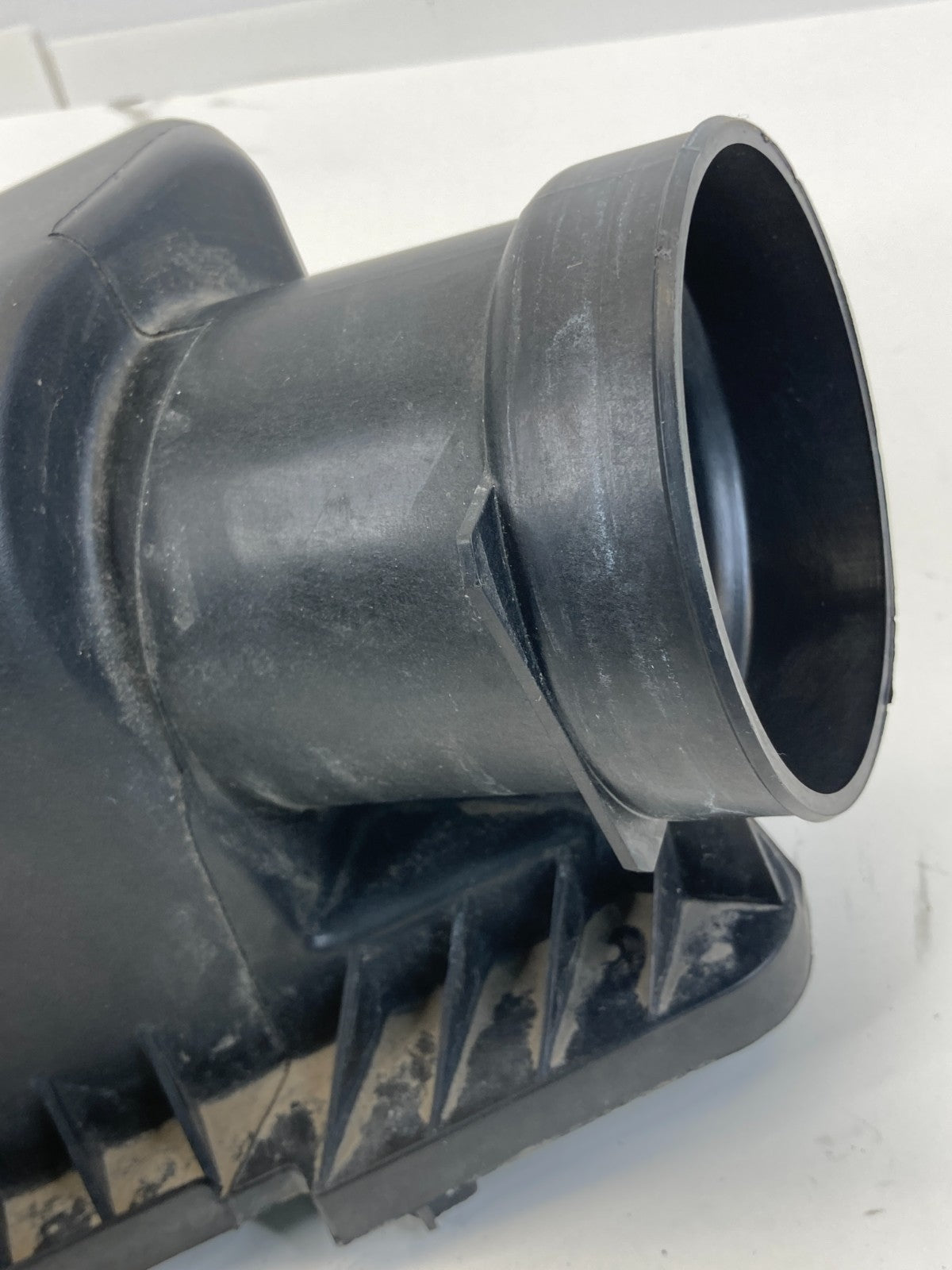 2011-2014 Ford Edge 3.5L Air Intake Cleaner Box Cover w/ MAF AT43-9661-AB OEM