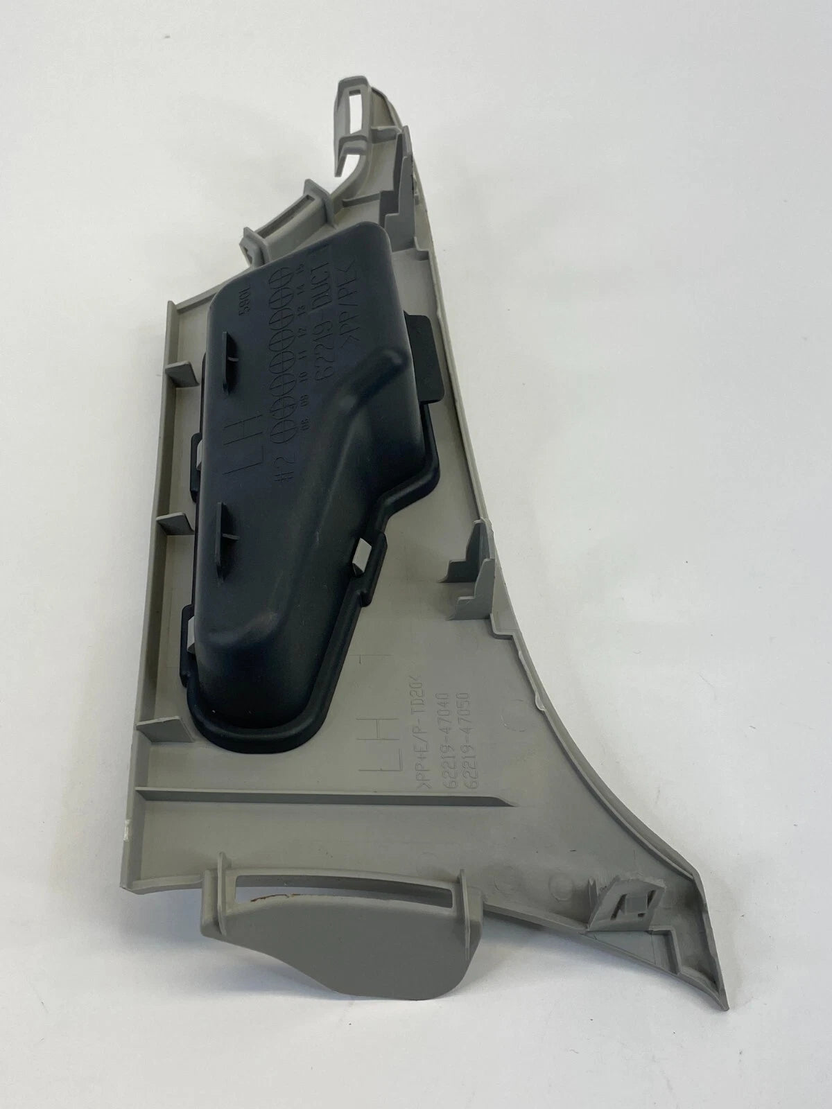 2010-2015 TOYOTA PRIUS FRONT LEFT DRIVER SIDE VENT COVER PANEL TRIM 62219-47040