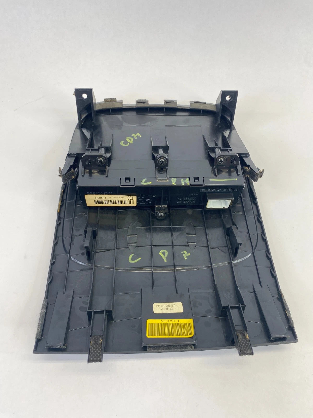 2010-2013 KIA FORTE DASH DASHBOARD INSTRUMENT PANEL CLOCK DIGITAL W/ BEZEL OEM