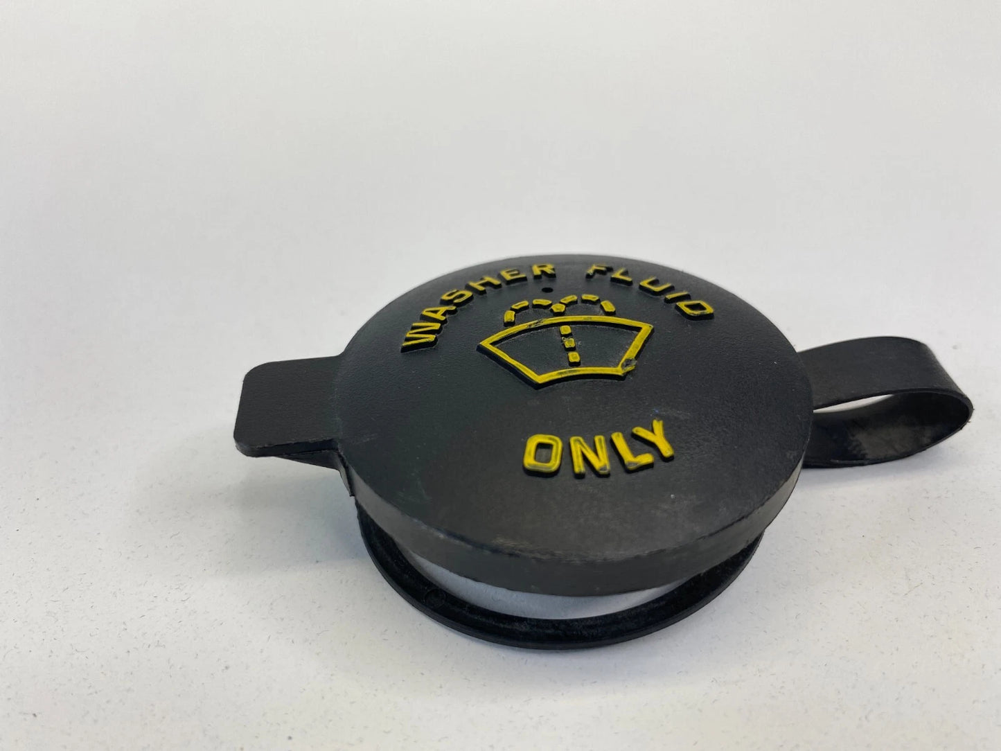 05-09 FORD MUSTANG 07-17 EXPEDITION WINDSHIELD WIPER FLUID RESERVOIR CAP COVER