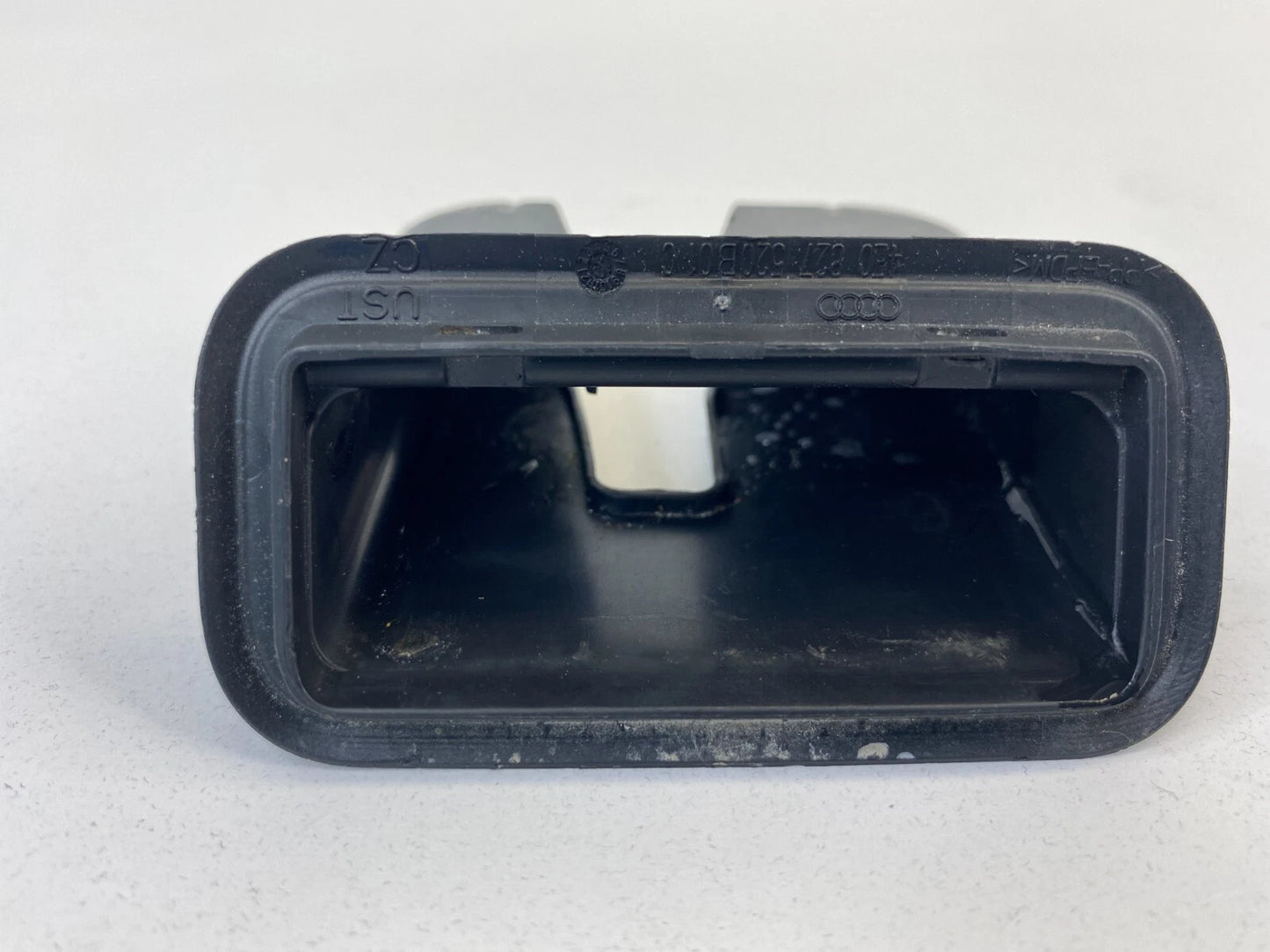 06-10 VOLKSWAGEN PASSAT SEDAN REAR TRUNK LOCK LATCH COVER TRIM 4E0827520B01C OEM