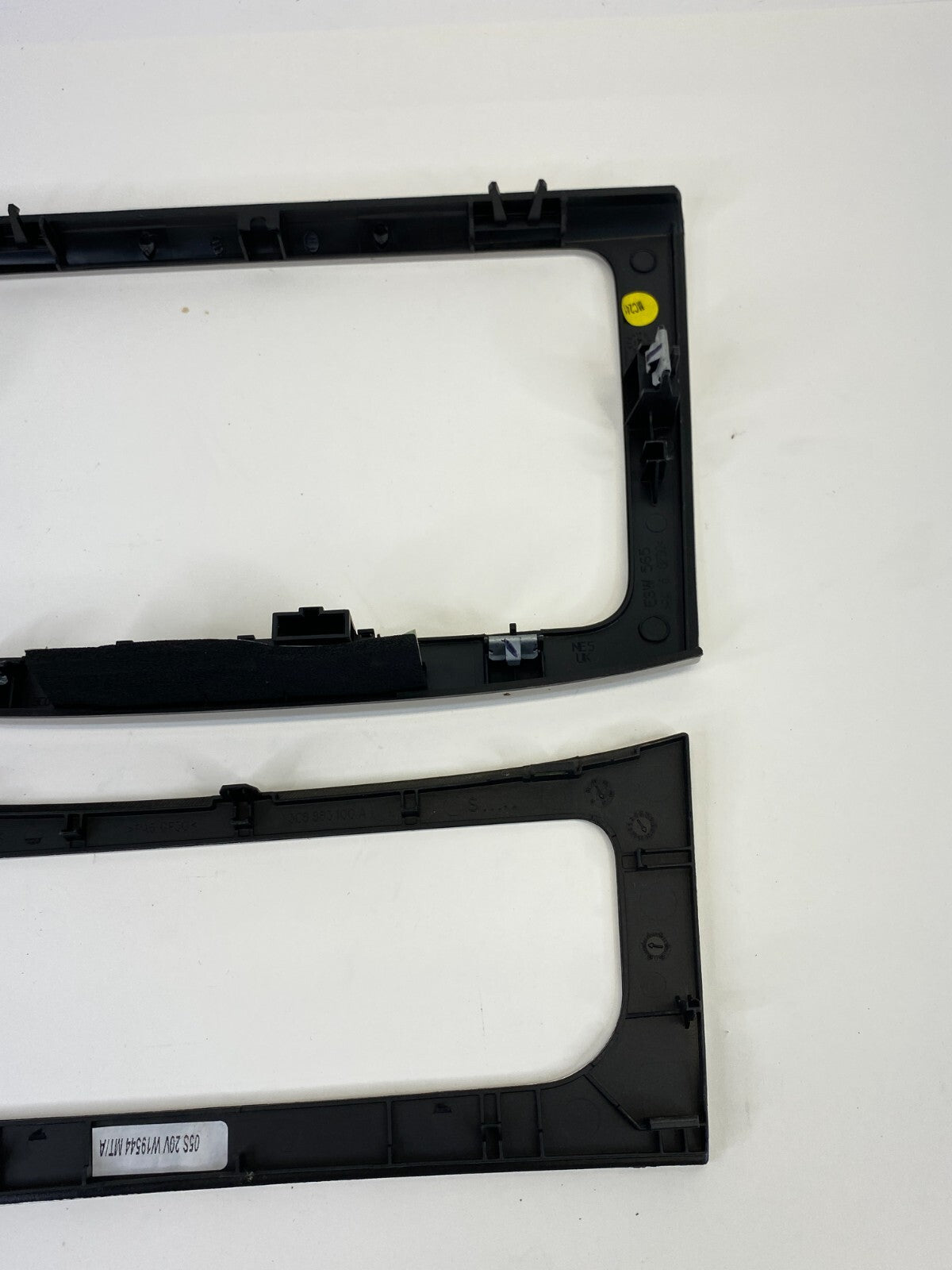 2009-2011 Volkswagen CC Center Dash Radio Panel Trim Cover Bezel Panel Set OEM