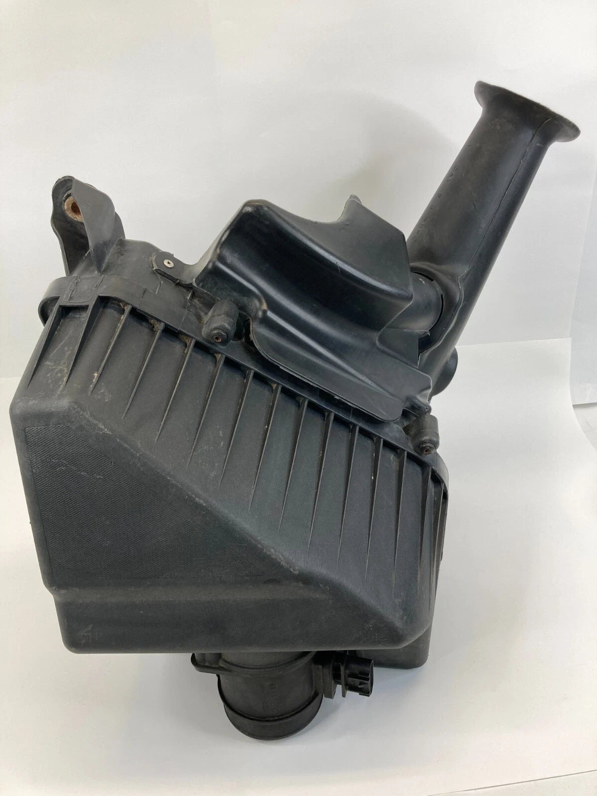 2009-2012 GMC ACADIA 3.6L AIR INTAKE CLEANER BOX FILTER BOX HOSE 15895603 OEM