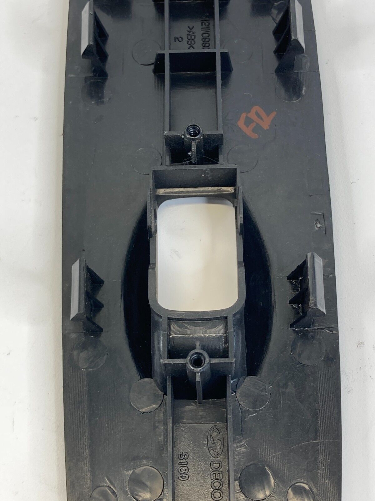 2001-2006 Hyundai Elantra Front Right Side Window Switch Cover Trim 93575-2D000