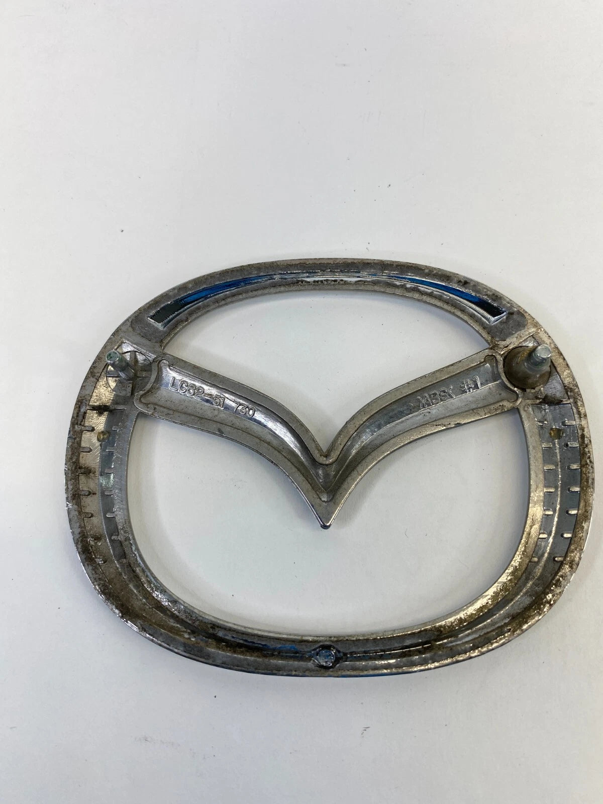 2000-2006 MAZDA MPV REAR TRUNK LOGO EMBLEM BADGE LC62-51-730 OEM