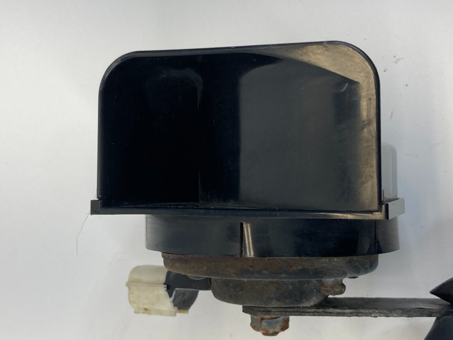 2005-2010 Honda Odyssey Low Tone Note Signal Horn Alarm Siren E358943 OEM