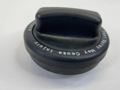 2003-2006 MERCEDES-BENZ E 500 FUEL FILLER GAS LID CAP COVER A220-470-07-05