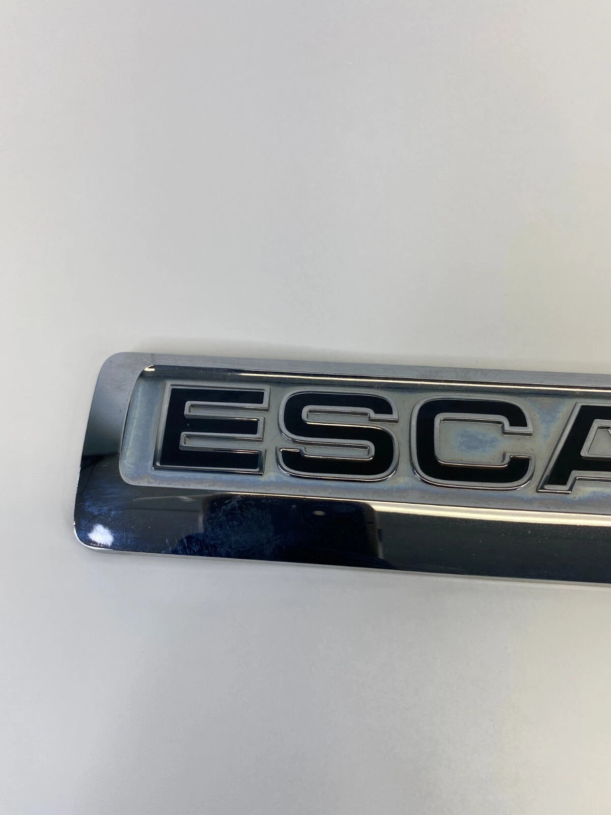 2008-2012 FORD ESCAPE XLT REAR TRUNK HATCH LID EMBLEM BADGE LOGO 8L847843156 OEM