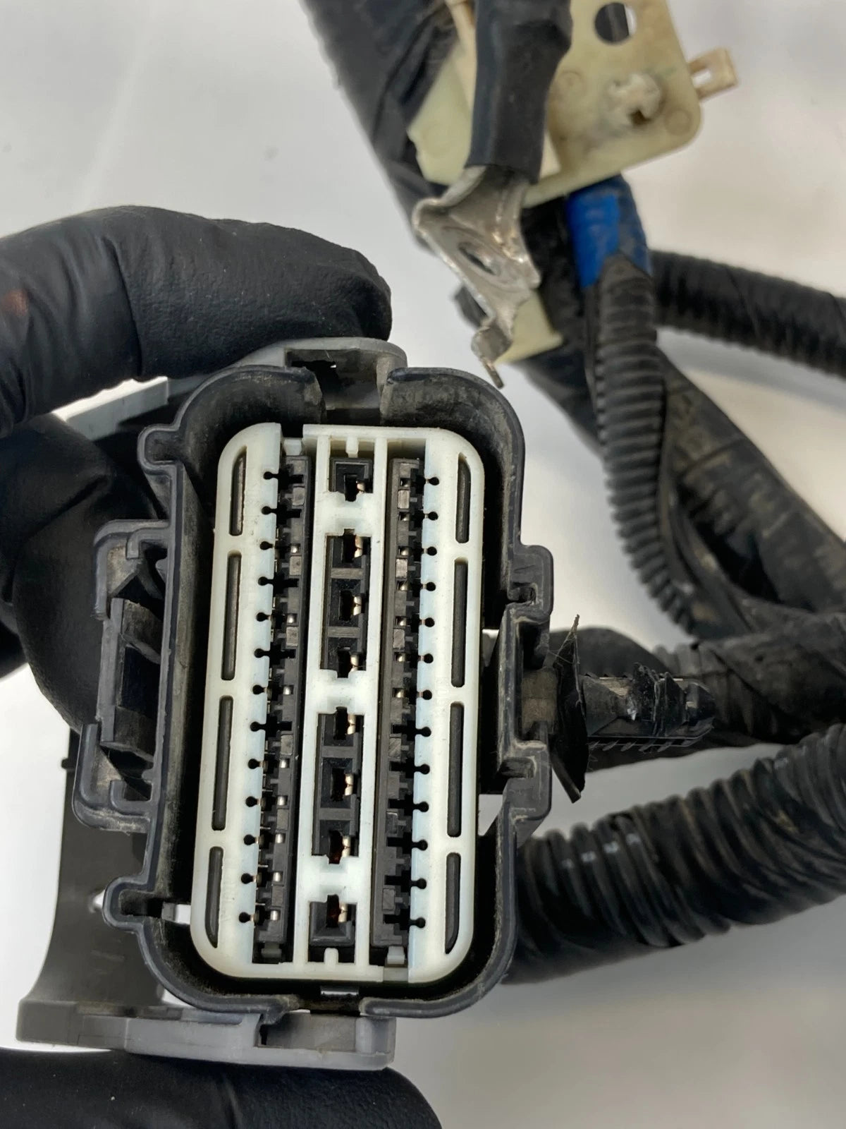 11-15 EXPLORER INTERCEPTOR UTILITY 3.7L ENGINE FUSE RELAY BOX BLOCK MODULE ASSY