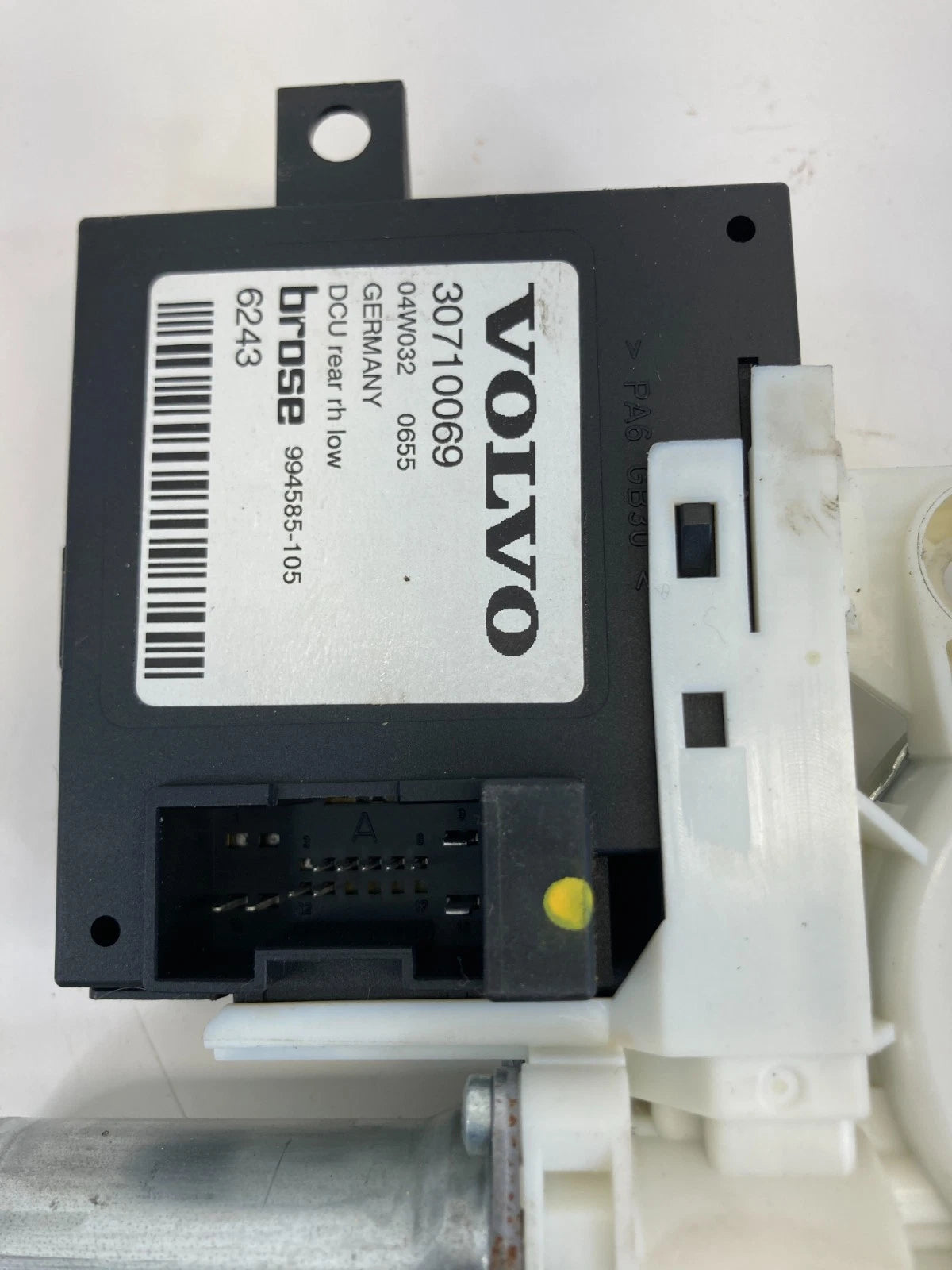 04-06 VOLVO S40 V50 REAR RIGHT PASSENGER SIDE DOOR WINDOW MOTOR MODULE 30710069