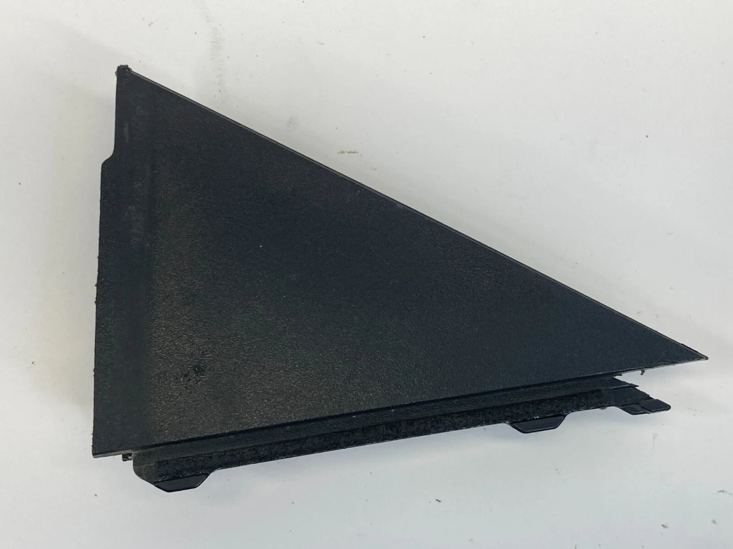 2012-2016 HYUNDAI ELANTRA REAR LEFT SIDE EXTERIOR DOOR CORNER MOLDING 838303X001