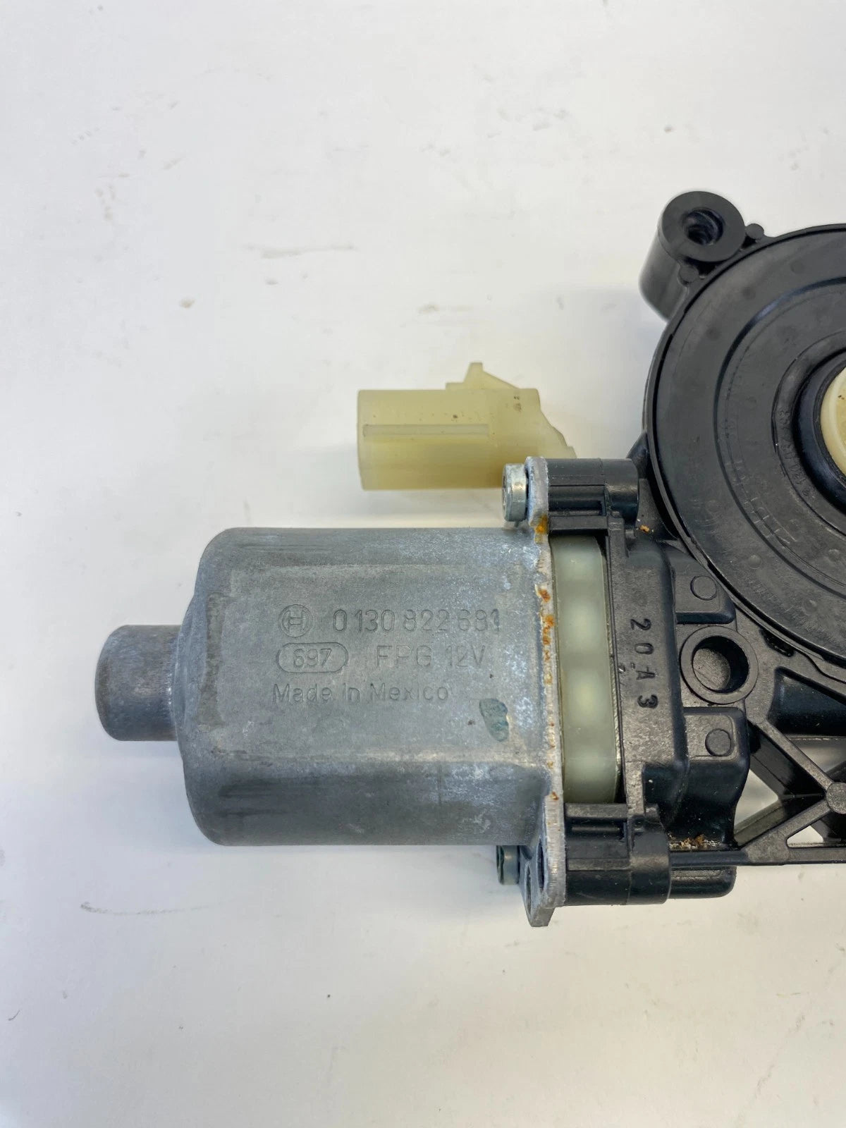 2012-2017 CHEVROLET EQUINOX FRONT LEFT POWER WINDOW LIFT MOTOR 0130822681 OEM