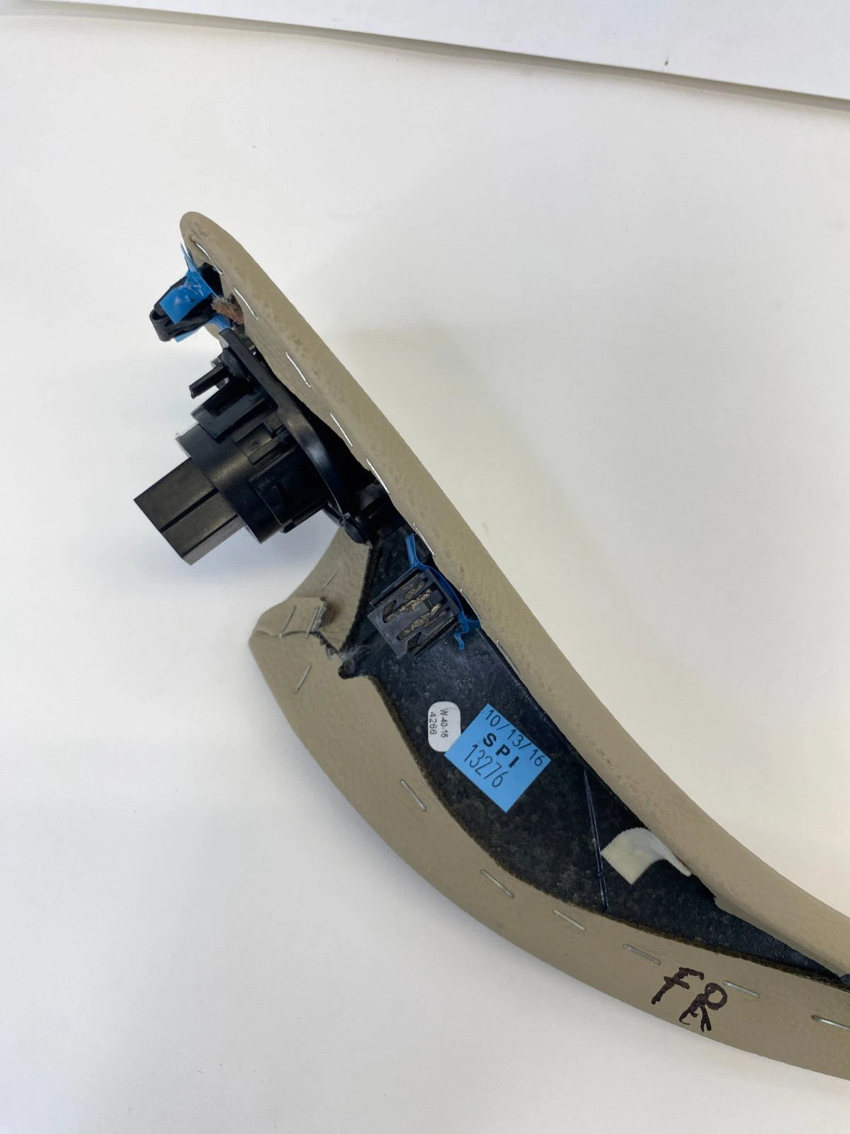 2013-2019 FORD TAURUS CONSOLE MOLDING TRIM W TRUNK LID RELEASE SWITCH OEM