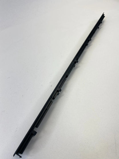 2006-2010 MERCEDES-BENZ R350 REAR LEFT QUARTER PANEL TRUNK AIR VENT DEFROST TRIM