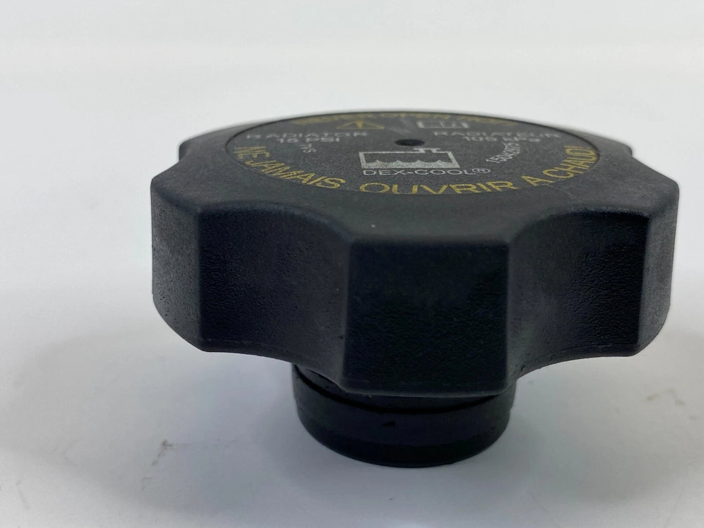 2008-2017 BUICK ENCLAVE GMC ACADIA RADIATOR CAP COOLANT COVER 15042975 OEM