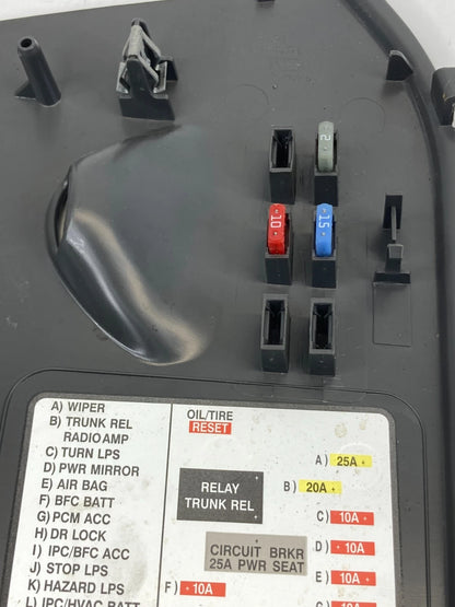2001-2005 PONTIAC GRAND AM DASHBOARD LEFT SIDE END CAP FUSE BOX COVER 22624262