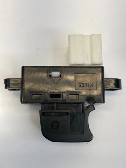 2004-2008 NISSAN MAXIMA REAR RIGHT BACK DOOR WINDOW CONTROL SWITCH BUTTON OEM
