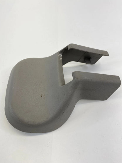 2001-2004 TOYOTA SEQUOIA FRONT SEAT RIGHT SIDE REAR TRACK END COVER 72137-0C160