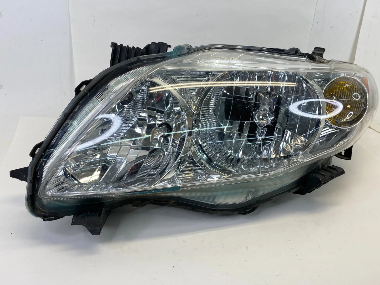 2009 2010 TOYOTA COROLLA FRONT LEFT DRIVER HEADLIGHT HEADLAMP OEM