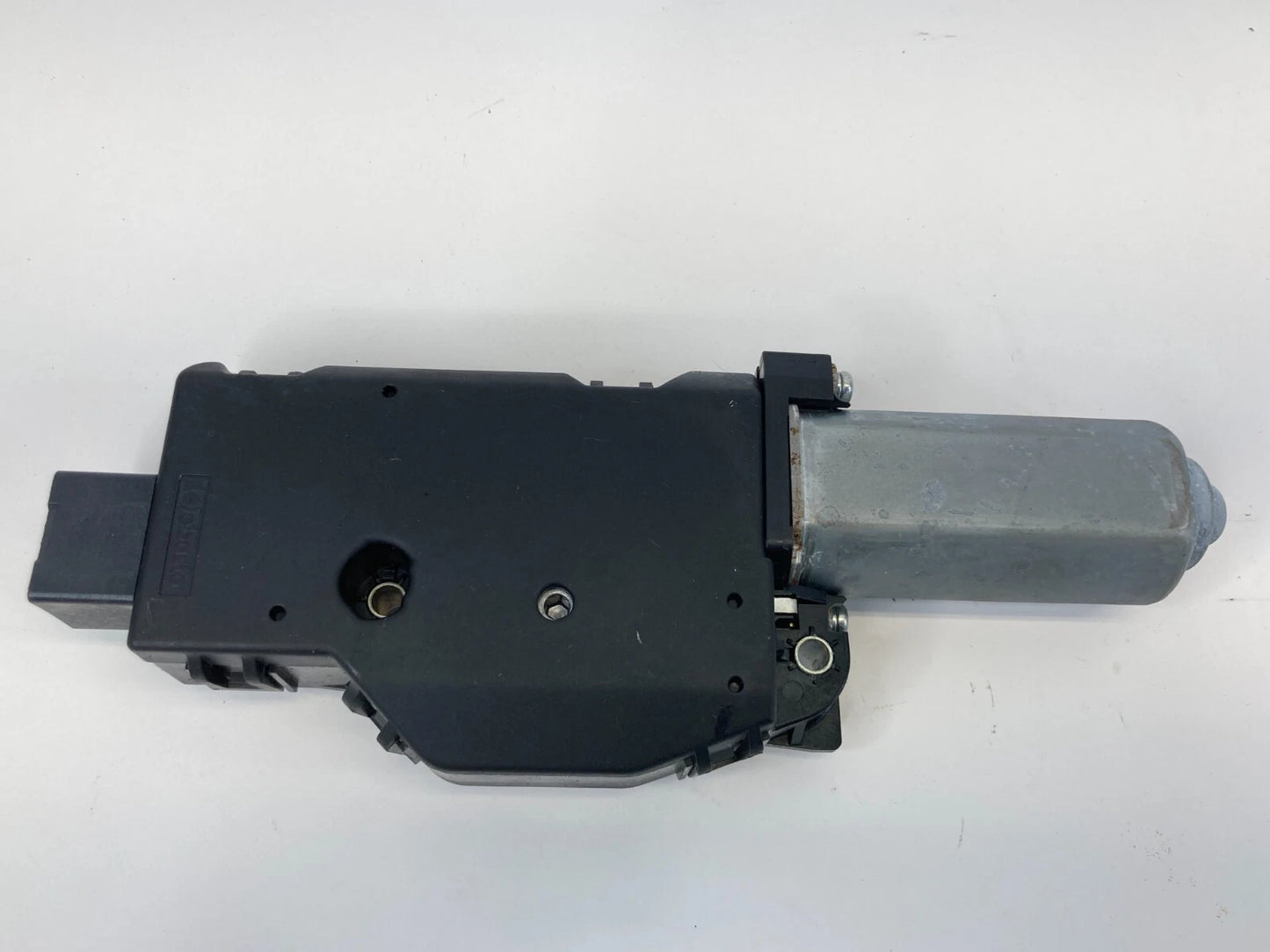 2013-2018 Nissan Altima Sedan Sunroof Sun Roof Motor Assembly 2921266C05 OEM