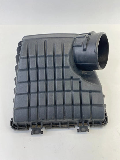 11-14 HYUNDAI SONATA 2.0L AT AIR INTAKE CLEANER BOX UPPER COVER TRIM 28111-3Q500