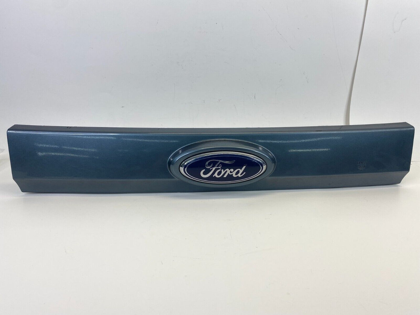 08-12 Ford Escape Tailgate Lid License Plate Bezel Trim Molding 8L84-78425A22