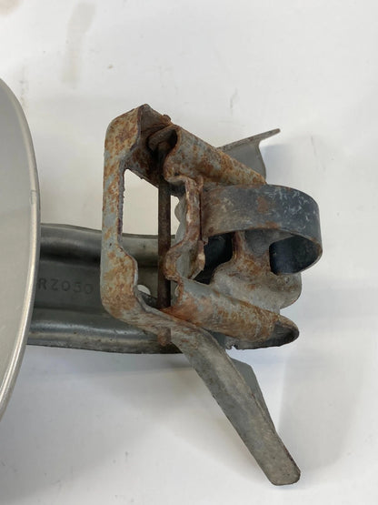 2007-2014 GMC YUKON CHEVY TAHOE ESCALADE FUEL TANK FILLER DOOR GAS LID OEM