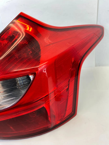 2012-2014 FORD FOCUS HATCHBACK REAR RIGHT SIDE TAILLIGHT TAIL LAMP ASSY OEM