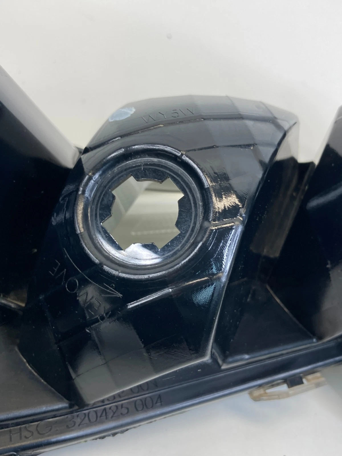 2013-2016 FORD ESCAPE FRONT LEFT DRIVER FOG LIGHT LAMP FOGLIGHT 320425004 OEM