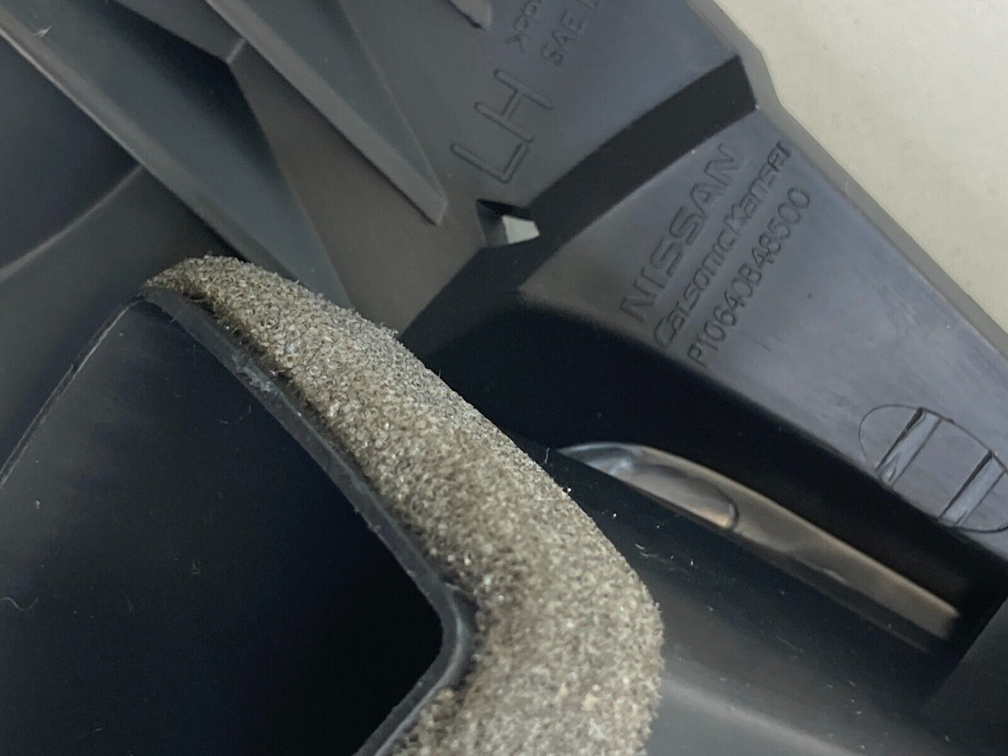 2011-2017 Nissan Juke Dash Left Driver Side Defroster Vent Grille Outlet OEM