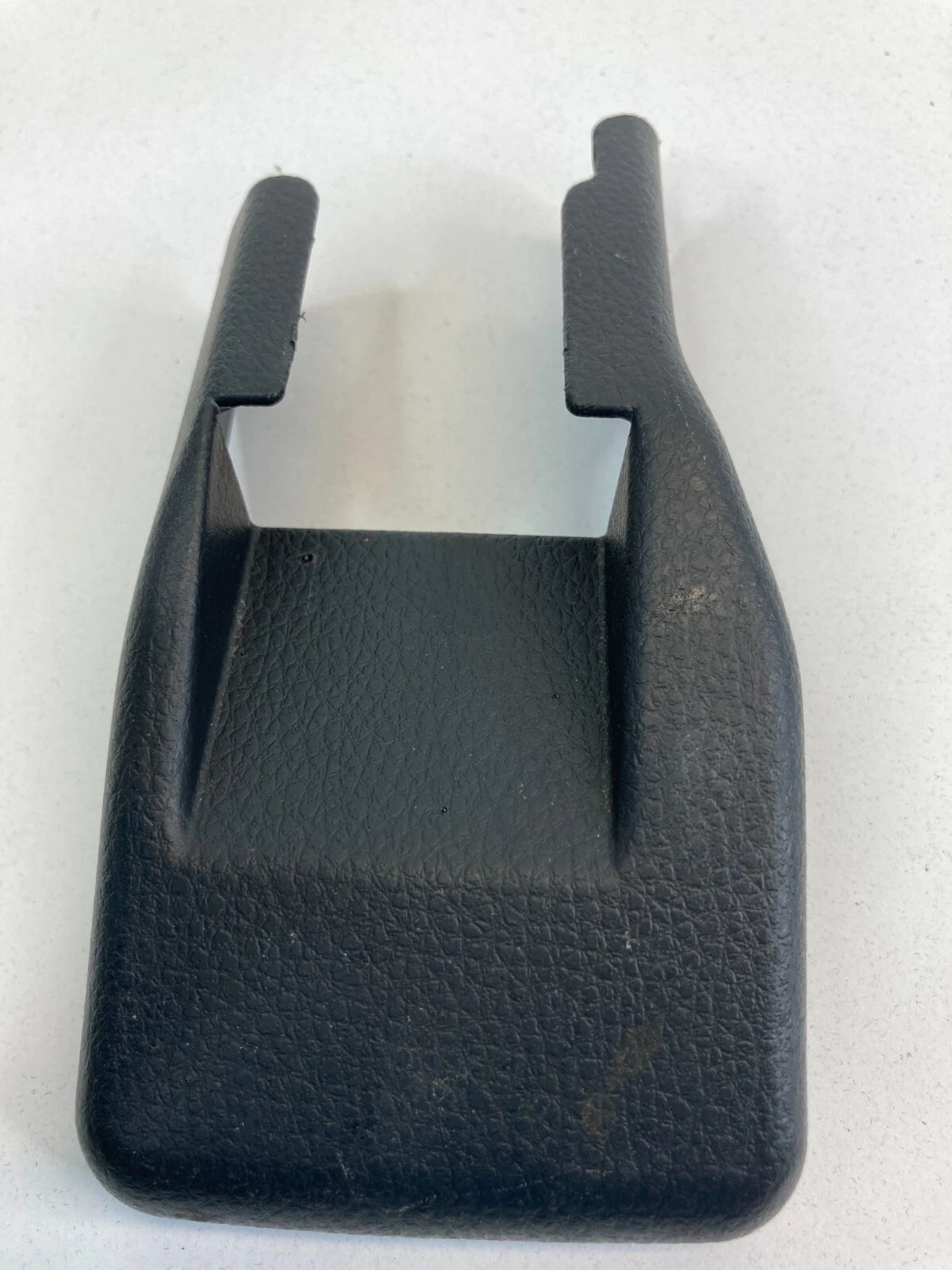 2003-2007 NISSAN MURANO FRONT LEFT SEAT TRACK RAIL OUTER TRIM PLASTIC COVERS OEM