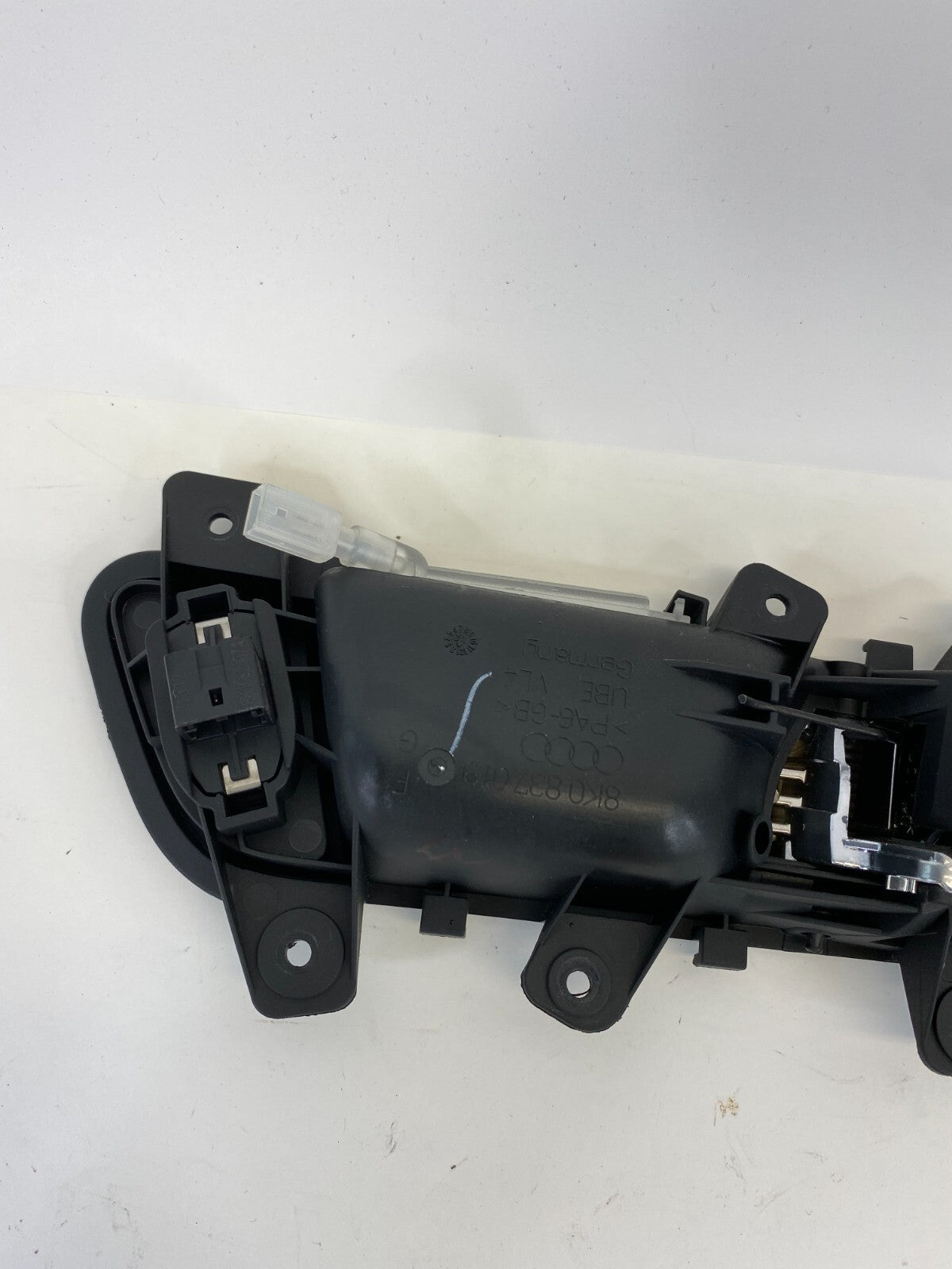 2009-2016 Audi A4 Quattro Front Left Side Interior Door Handle w/ Lock Switch