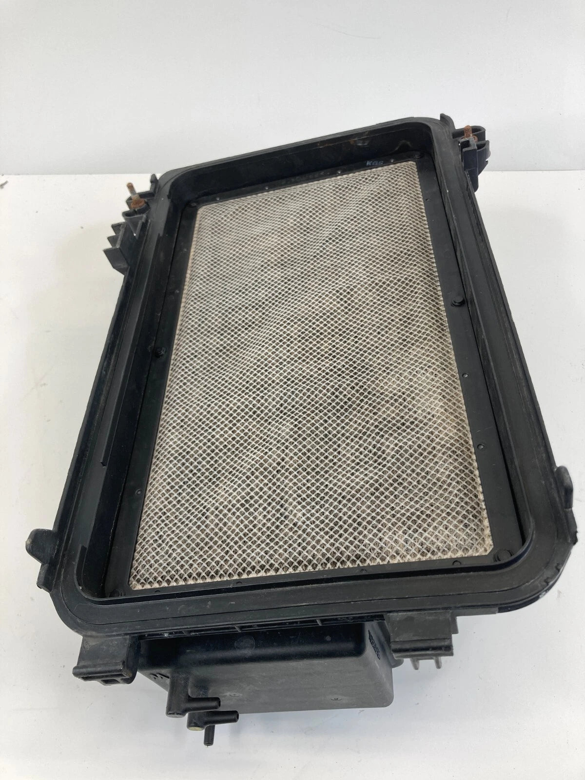 2005 2006 TOYOTA SIENNA 3.3L AIR CLEANER FILTER BOX UPPER COVER 17705-0A190 OEM