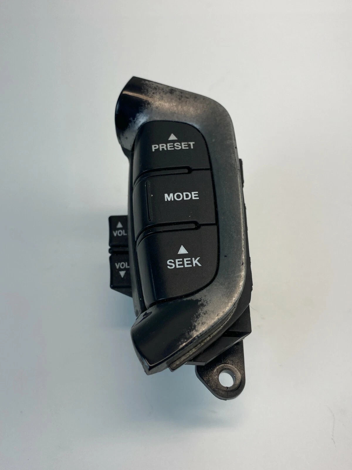 06-08 KIA OPTIMA EX SEDAN 2.4 STEERING WHEEL RADIO AUDIO VOLUME CONTROL SWITCH