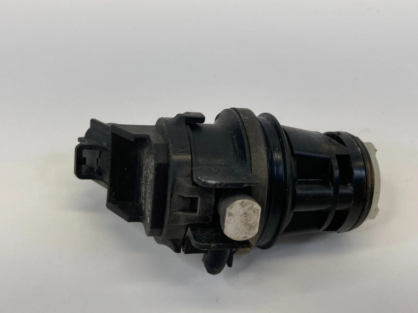 2011-2015 Toyota Prius Front Windshield Washer Fluid Pump 85330-47010 OEM