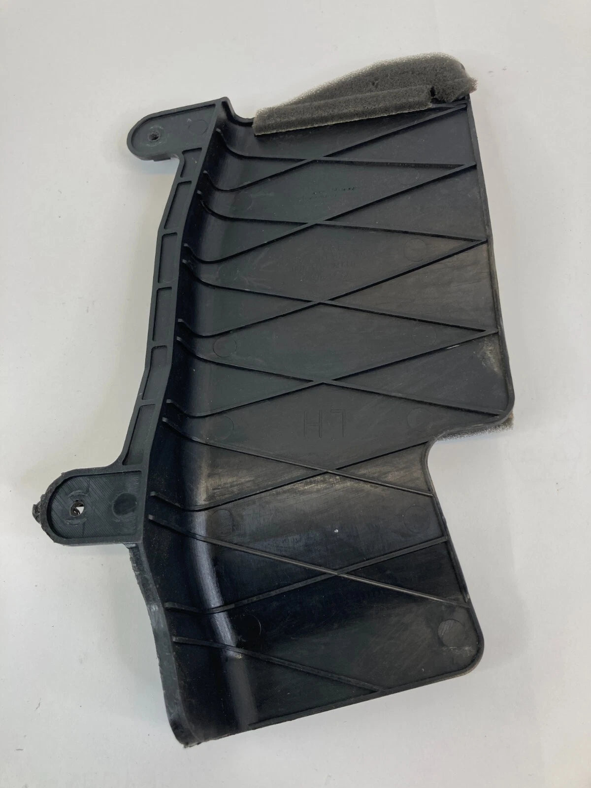 2006-2011 HYUNDAI ACCENT SEDAN REAR LEFT SIDE DOOR SAFETY LOCK COVER 81476-1E000