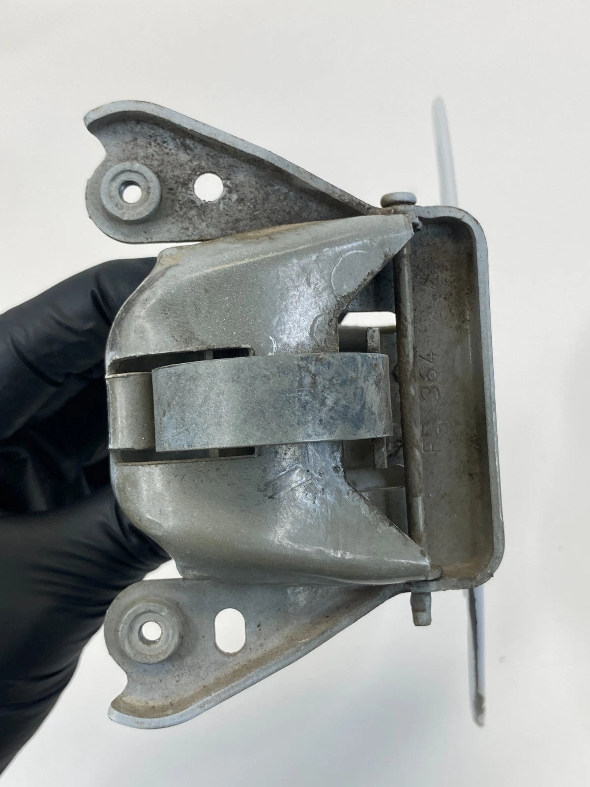 1998-2017 LINCOLN NAVIGATOR SUV GAS TANK FUEL FILLER DOOR LID COVER CAP OEM