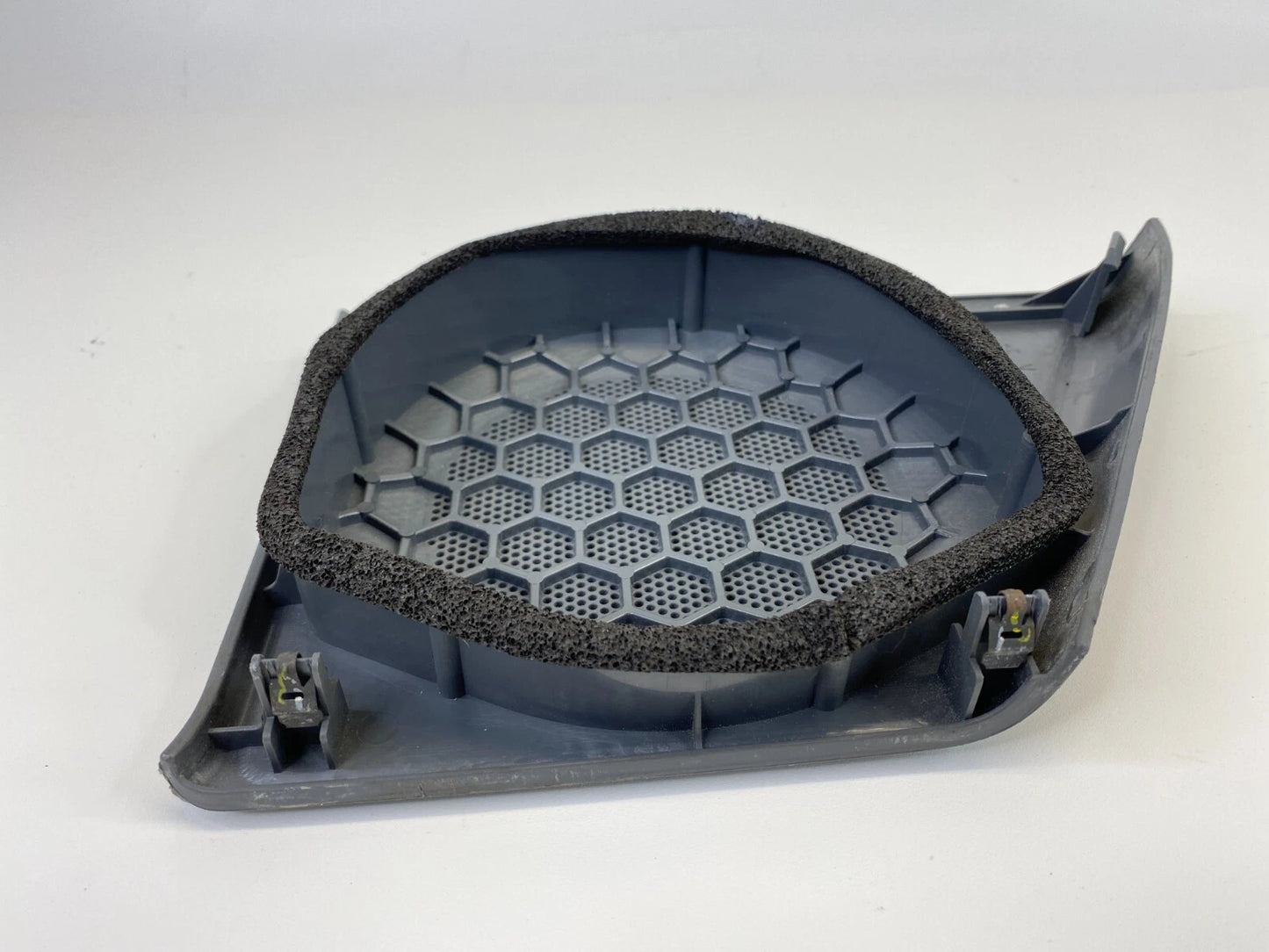 2003-2010 HONDA ELEMENT REAR LEFT DOOR SPEAKER COVER GRILLE TRIM 83753SCVAA01050