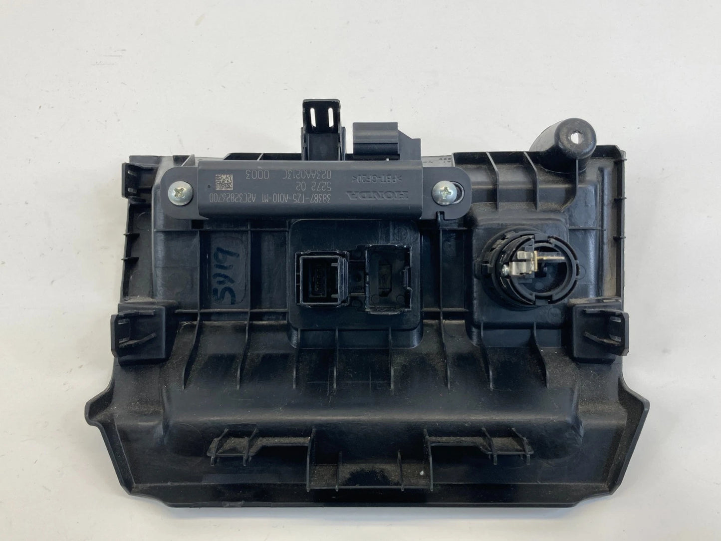 2015-2020 HONDA FIT DASH LOWER POWER OUTLET HDMI USB INPUT W/ BEZEL TRIM OEM