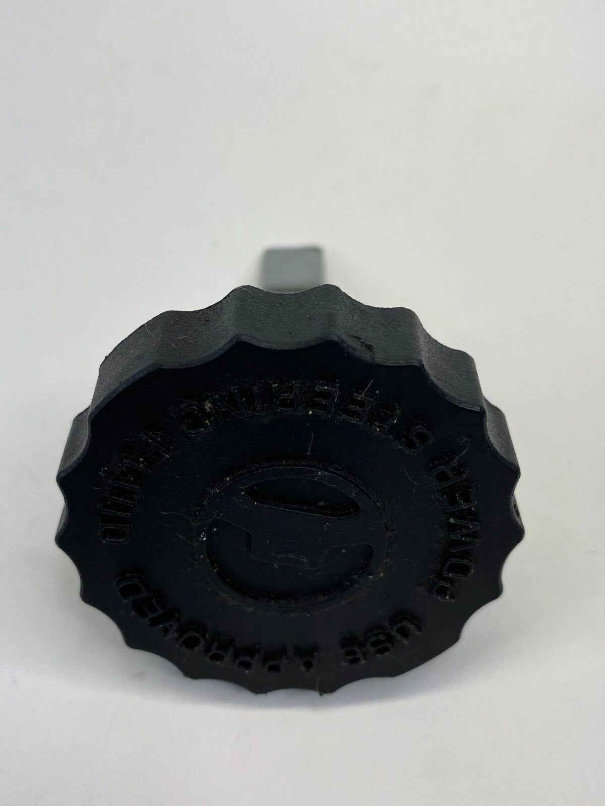 2006-2010 DODGE CHARGER 2.7L POWER STEERING RESERVOIR TANK CAP FLUID LID COVER