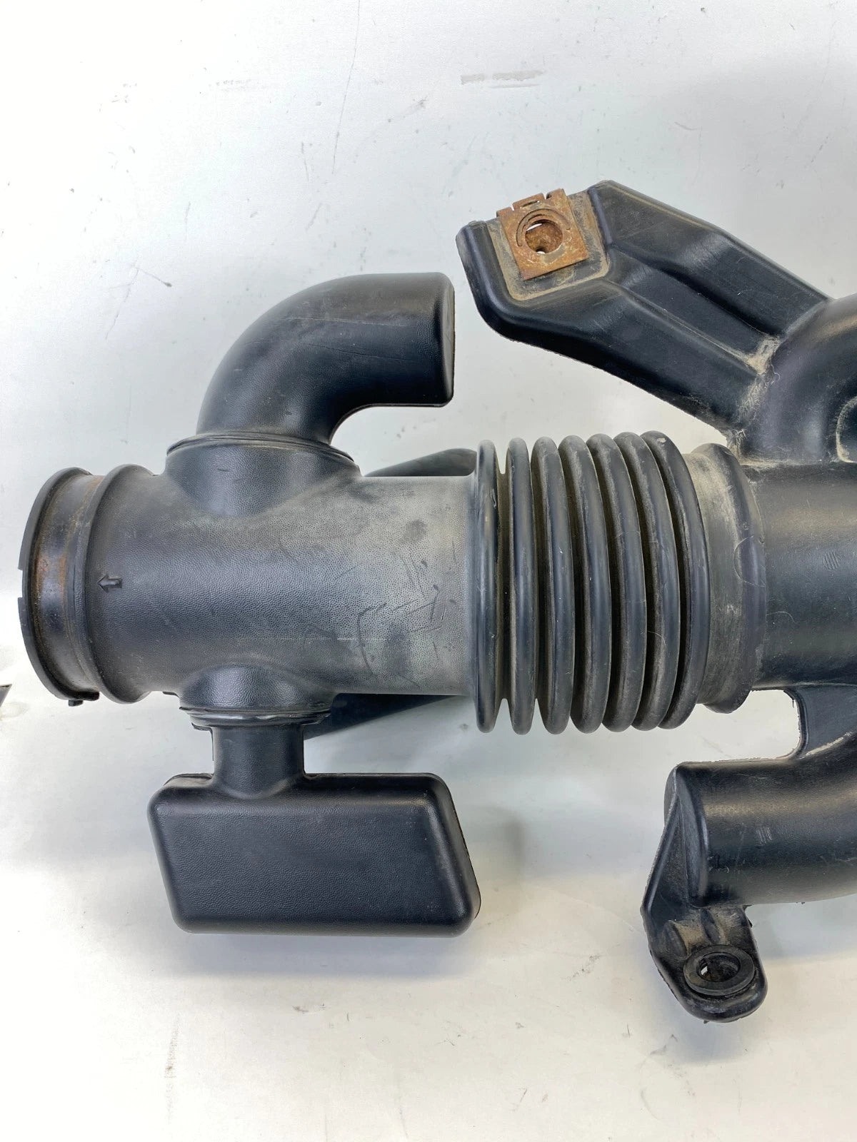 2007 2008 FORD EXPEDITION 5.4L 4WD AIR INTAKE HOSE DUCT PIPE 7L14-9F805-AH OEM