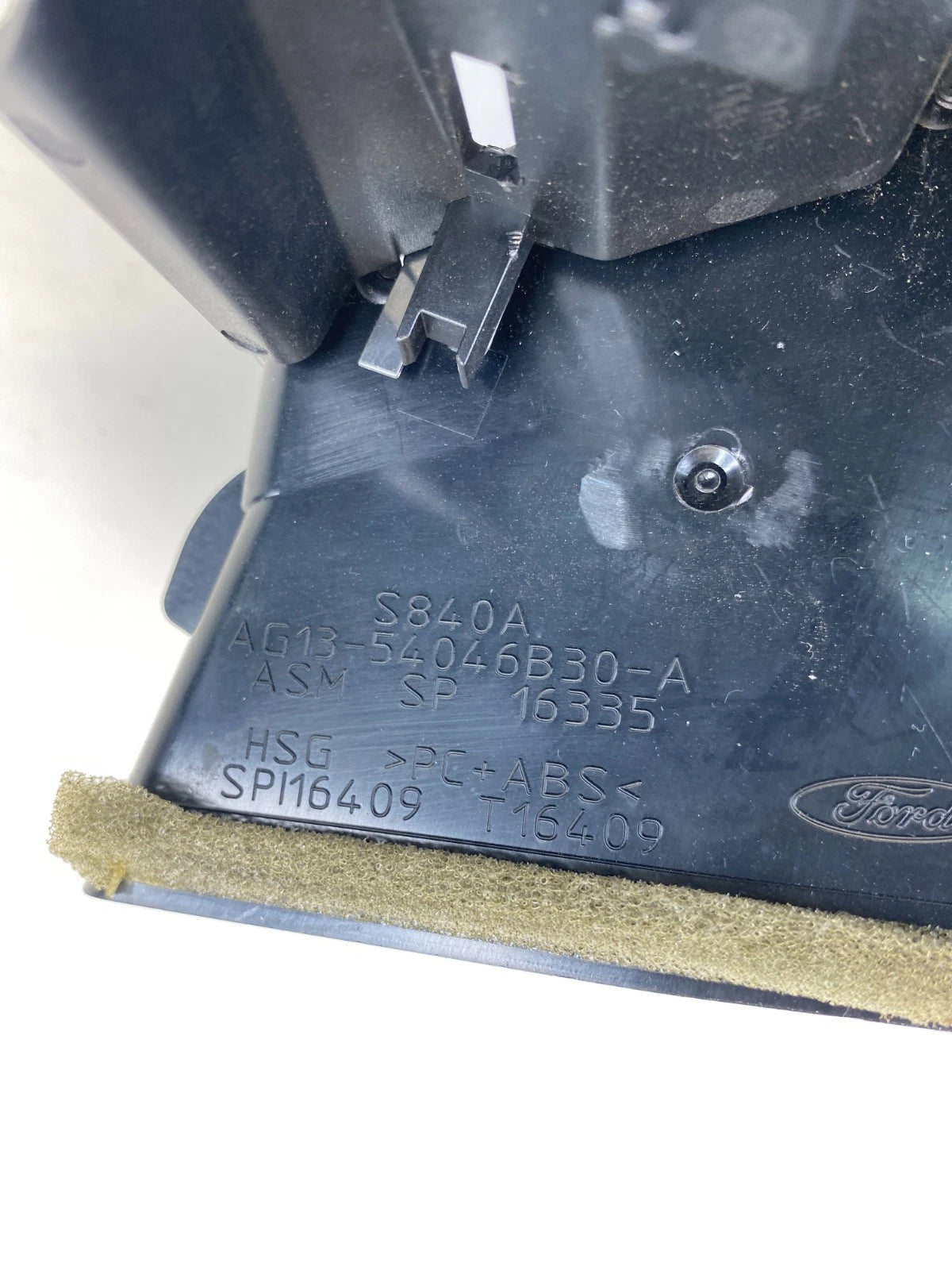 2010-2019 FORD TAURUS RIGHT SIDE DASH AC AIR VENT GRILLE OUTLET AG13-54046B30-A