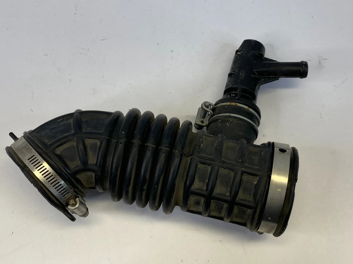 2013-2019 NISSAN SENTRA 1.8L ENGINE AIR INTAKE HOSE CLEANER DUCT PIPE TUBE