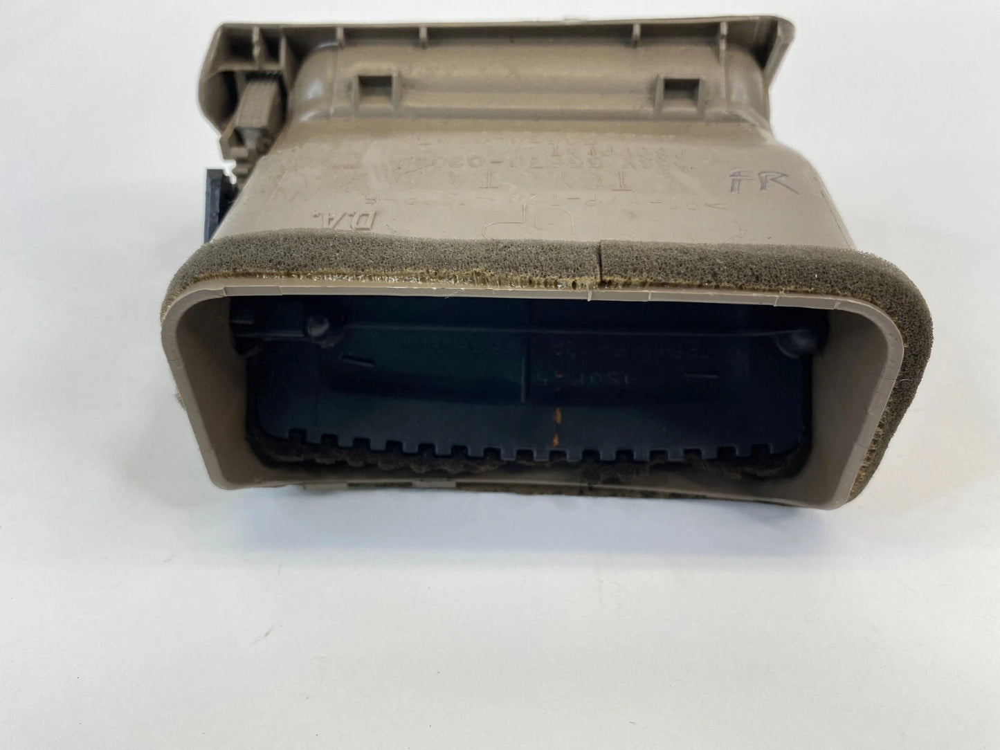 03-08 TOYOTA COROLLA DASH RIGHT AC HEATER AIR VENT OUTLET DUCT GRILL 55670-02060